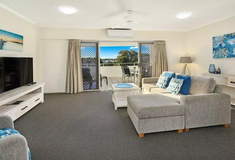 バルコニー付き１ベッドルームアパートメント, Rovera Apartments