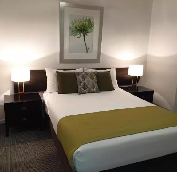 バルコニー付き１ベッドルームアパートメント, Rovera Apartments