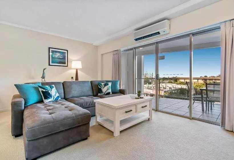 バルコニー付き１ベッドルームアパートメント, Rovera Apartments