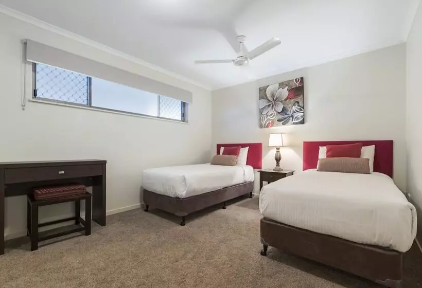 海の見える２ベッドルームアパートメント, Rovera Apartments