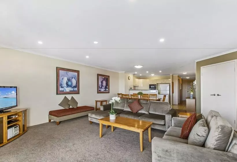 海の見える２ベッドルームアパートメント, Rovera Apartments