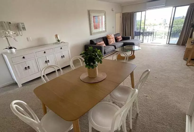 ２ベッドルームアパートメント, Rovera Apartments