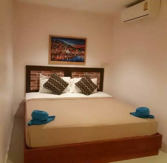 اتاق استاندارد, Sabai House