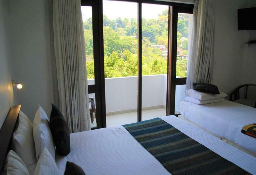 带阳台的豪华间, Yo Kandy