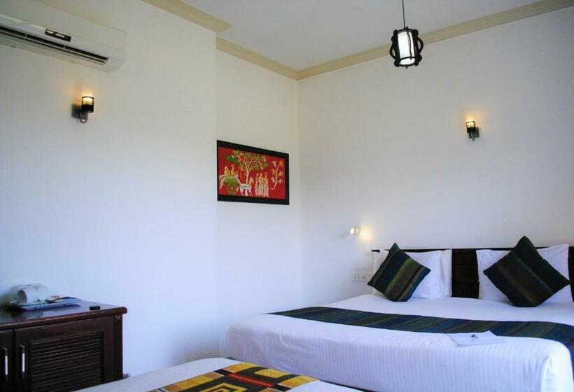 带阳台的豪华间, Yo Kandy