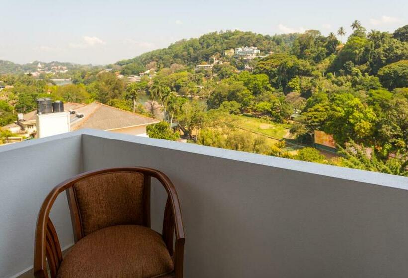 带阳台的豪华间, Yo Kandy