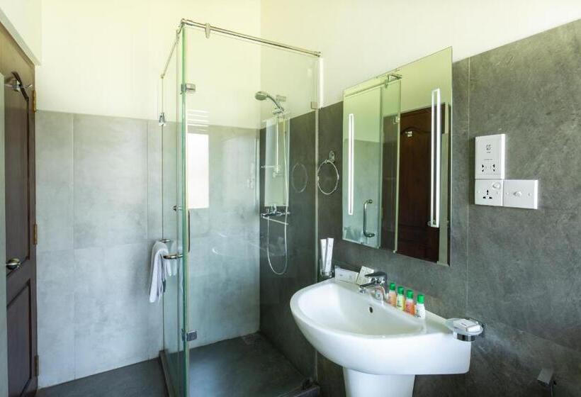 带阳台的豪华间, Yo Kandy