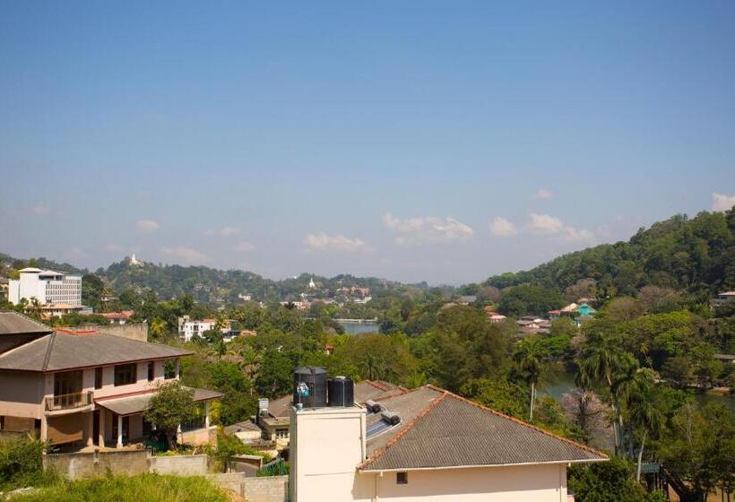 带阳台的豪华间, Yo Kandy