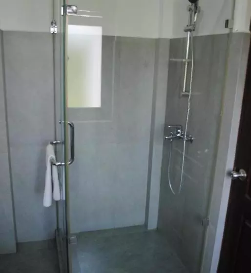 Deluxe Kamer, Yo Kandy