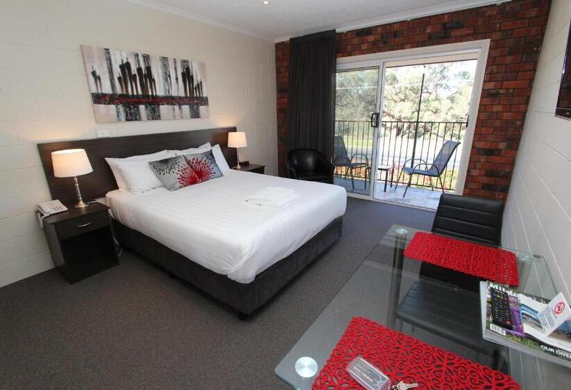 Deluxe room with river view, Mildura Riverview Motel