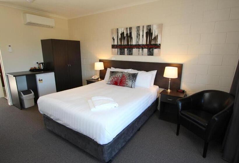 Deluxe room with river view, Mildura Riverview Motel