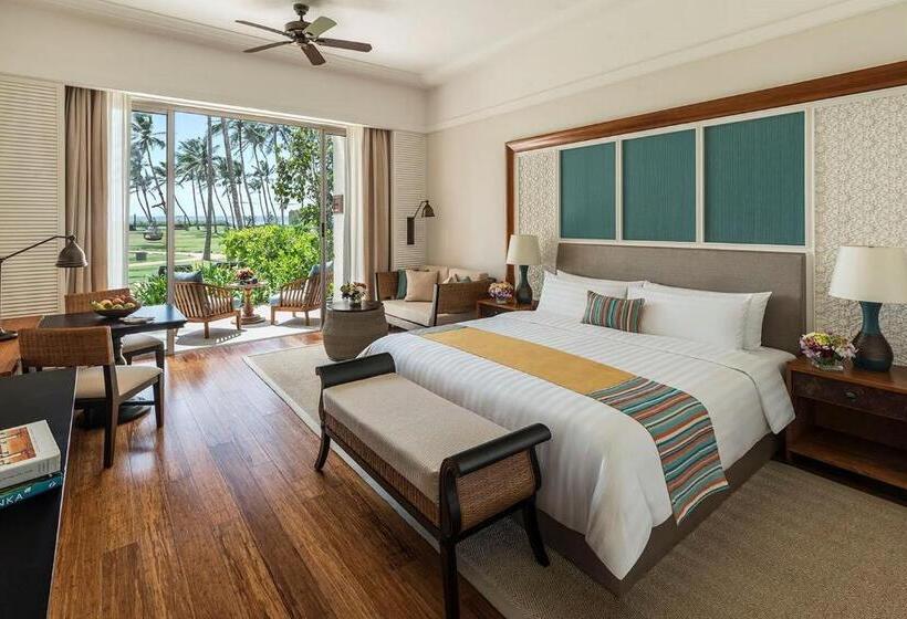 キングサイズベッドのデラックスルーム, Shangrila Hambantota