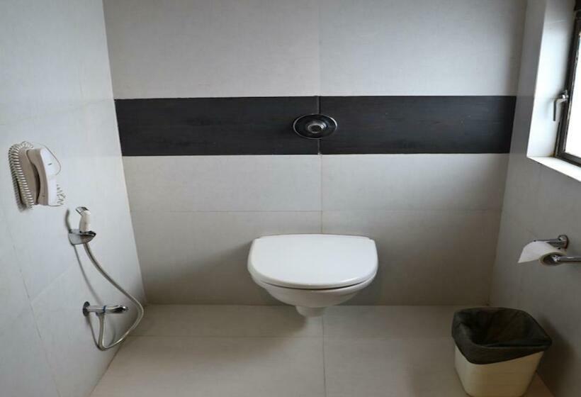 דירה בת חדר שינה 1 עם נוף, The Waterfront Shaw  Lavasa