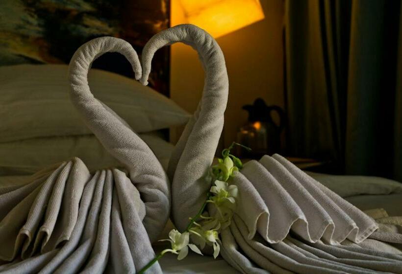 סטודיו סטנדרט עם נוף, The Waterfront Shaw  Lavasa