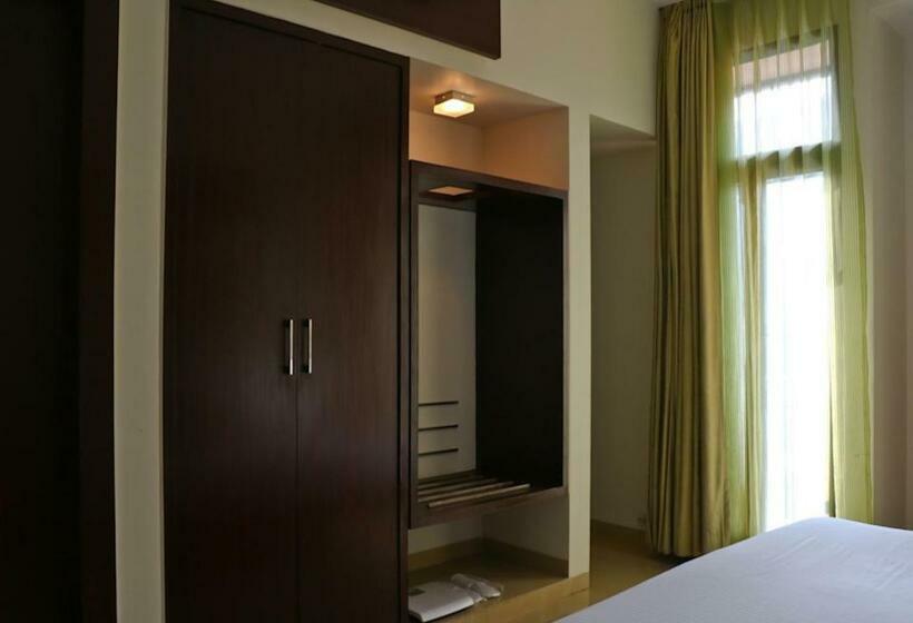 סטודיו סטנדרט עם נוף, The Waterfront Shaw  Lavasa