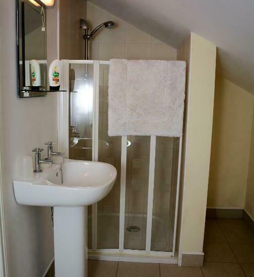 ファミリールーム, Crockgarve B And B