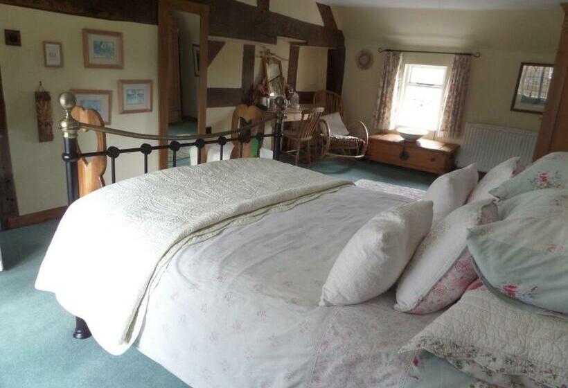 스위트, Walford Court