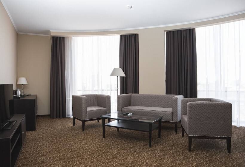 جناح, Business Hotel Asia