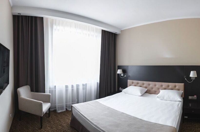 جناح, Business Hotel Asia