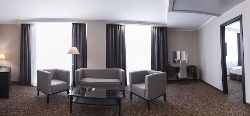 جناح, Business Hotel Asia