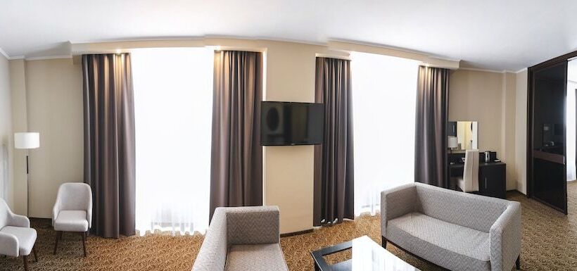 سوئیت پرزیدنت, Business Hotel Asia