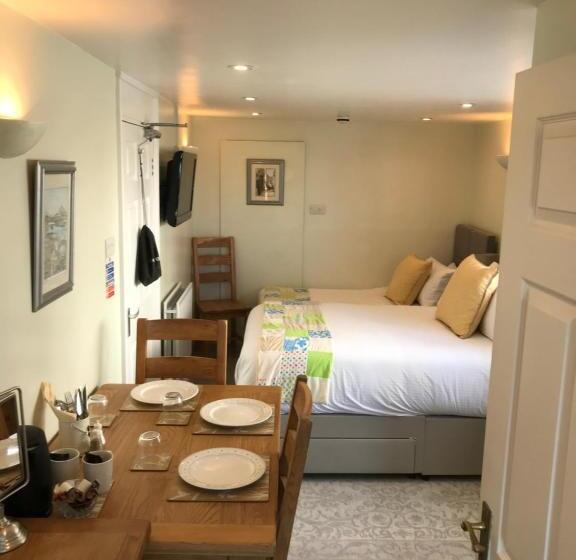 스탠다드 트리플 룸 가든 전망, Green Apple Bed And Breakfast