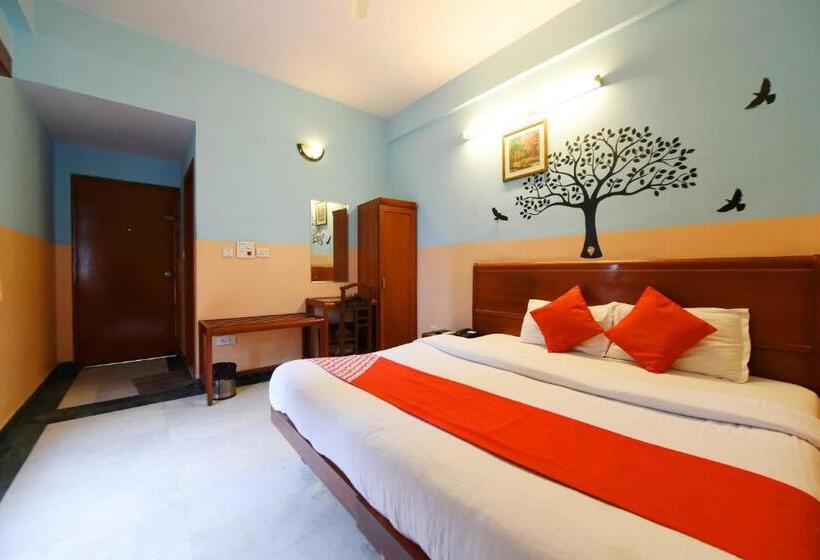 豪华三人间, Collection O Hotel Blue Bird