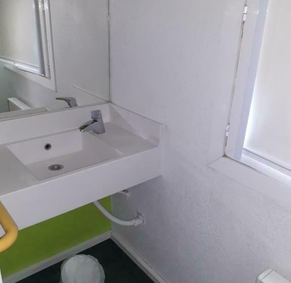 Номер Стандарт Совместная Ванная, F1 Saintes