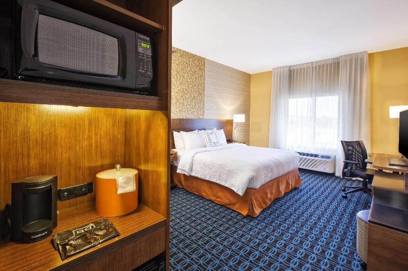 غرفة قياسية سرير كينج, Fairfield Inn & Suites By Marriott Plattsburgh