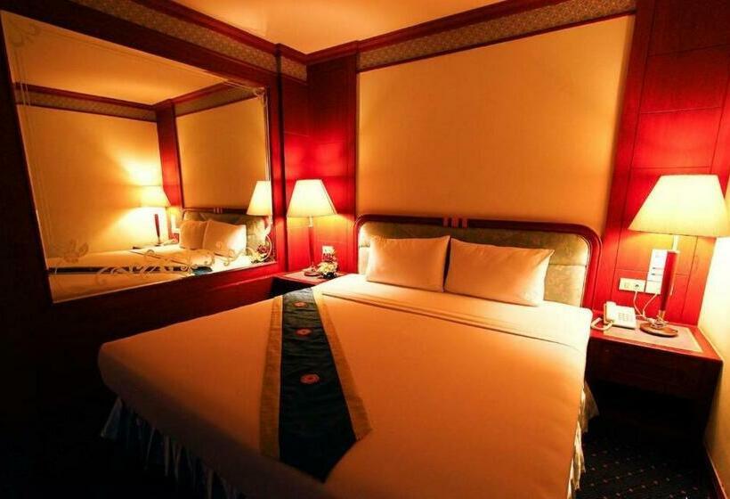 주니어 스위트, Grand Park