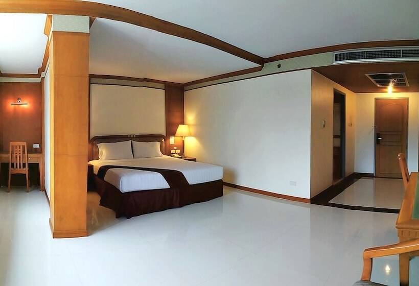 주니어 스위트, Grand Park