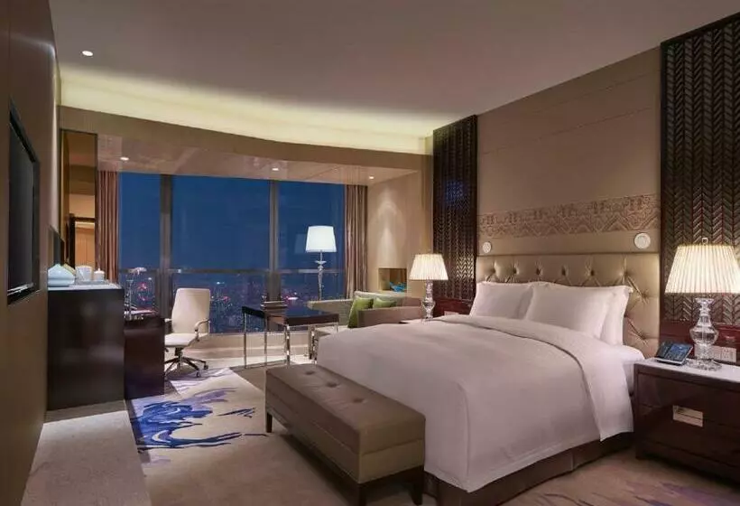 اتاق استاندارد با تخت بزرگ, Hilton Haikou