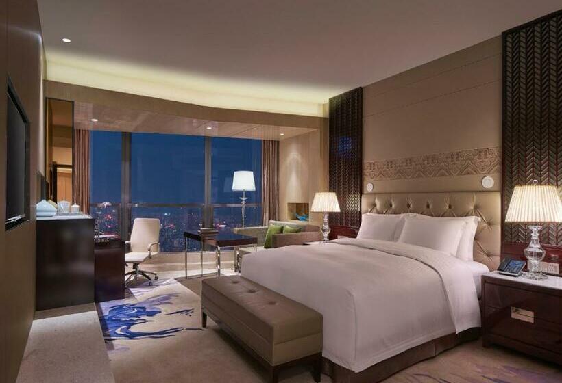 חדר דחוקס עם מיטת קינג, Hilton Haikou