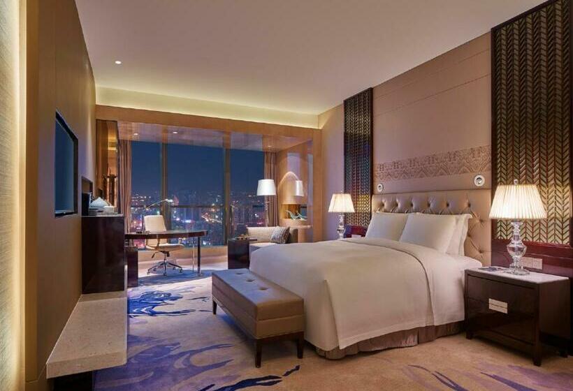 חדר דלוקס עם מיטת קינג, Hilton Haikou