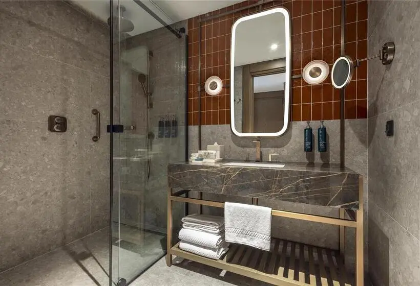 اتاق لوکس با تخت بزرگ, Hilton Haikou