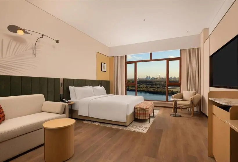 اتاق لوکس با تخت بزرگ, Hilton Haikou