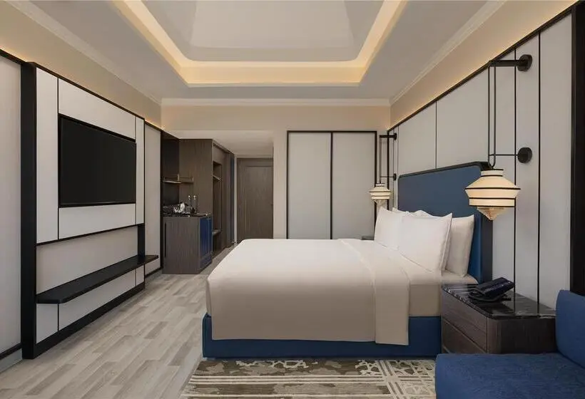 اتاق اجرایی با تخت بزرگ, Hilton Haikou