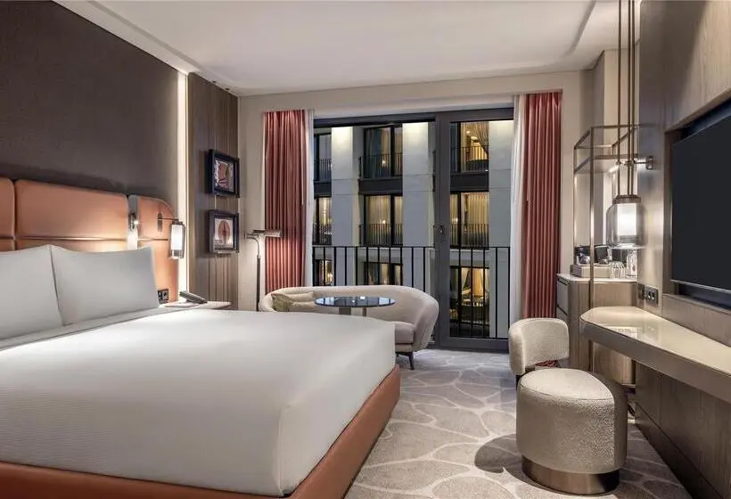 اتاق اجرایی با تخت بزرگ, Hilton Haikou