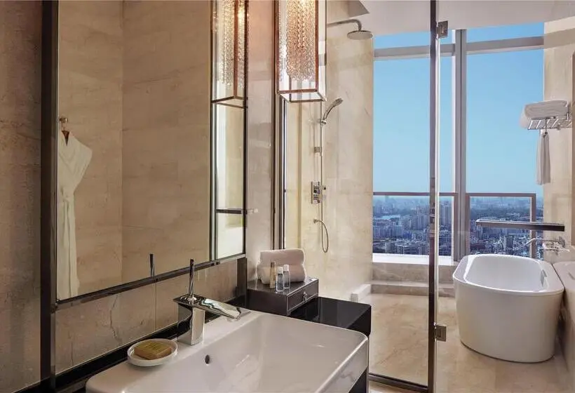 استودیو استاندارد با تخت کینگ, Hilton Haikou