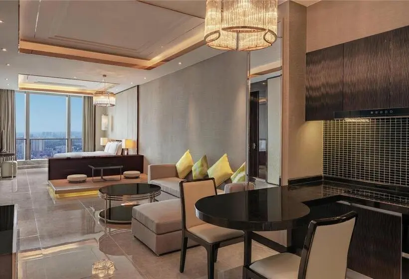 استودیو استاندارد با تخت کینگ, Hilton Haikou