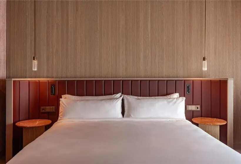اتاق استاندارد با تخت بزرگ برای معلولان, Hilton Haikou