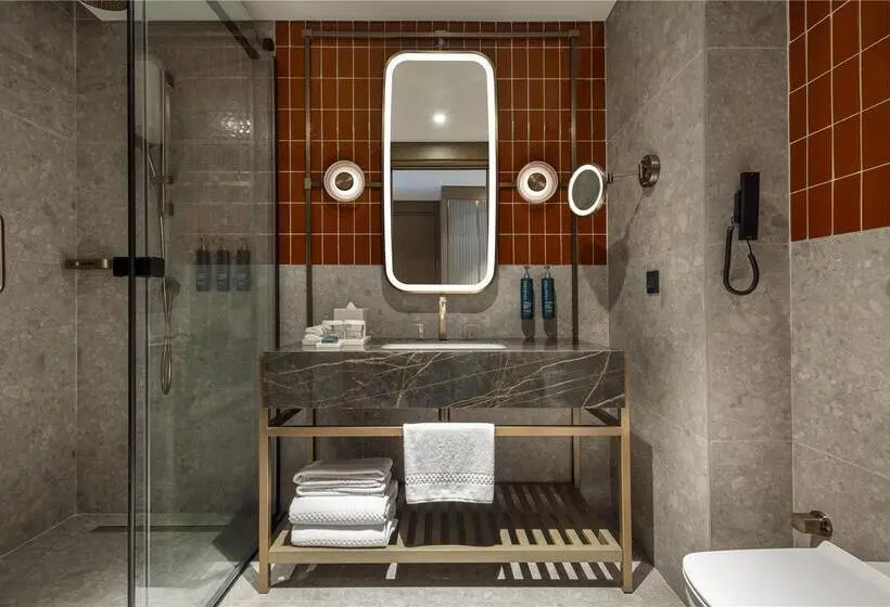 اتاق لوکس با چشمانداز دریا, Hilton Haikou