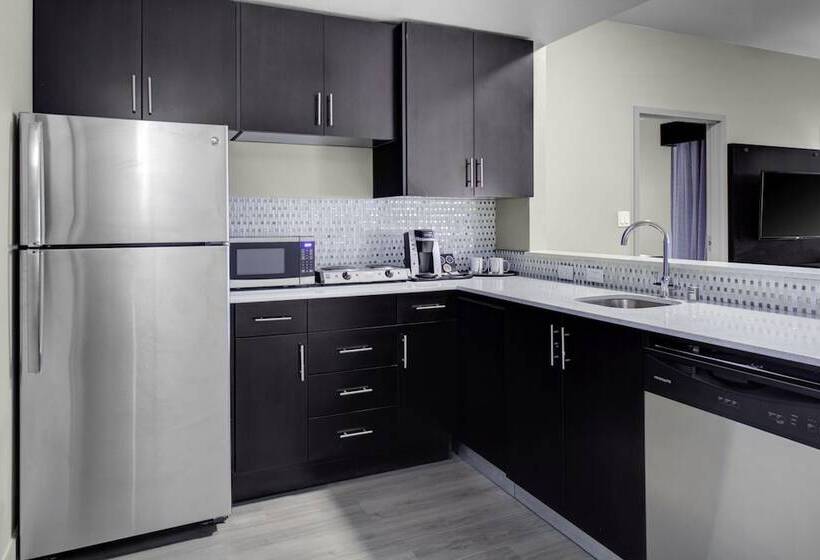 جناح, Holiday Inn Windsor   Wine Country, An Ihg