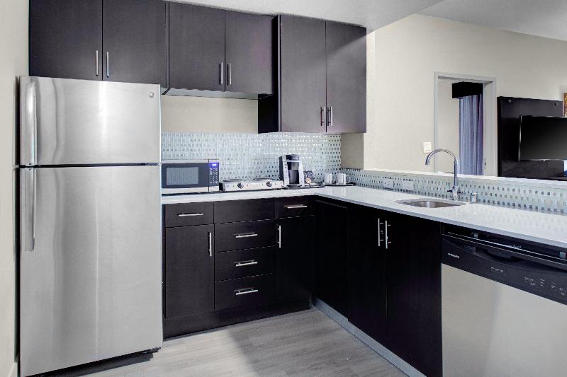 스위트 킹사이즈 침대, Holiday Inn Windsor   Wine Country, An Ihg