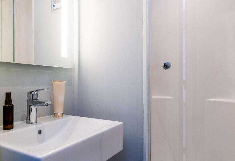Номер Стандарт, Ibis Budget Châtillon Paris Ouest