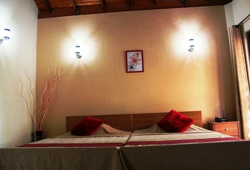 标准间, Neem Villas