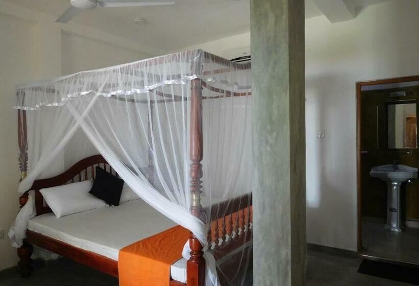 חדר משפחתי נוף לים, Ocean Breeze Villa