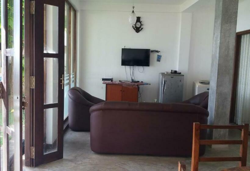 חדר משפחתי נוף לים, Ocean Breeze Villa