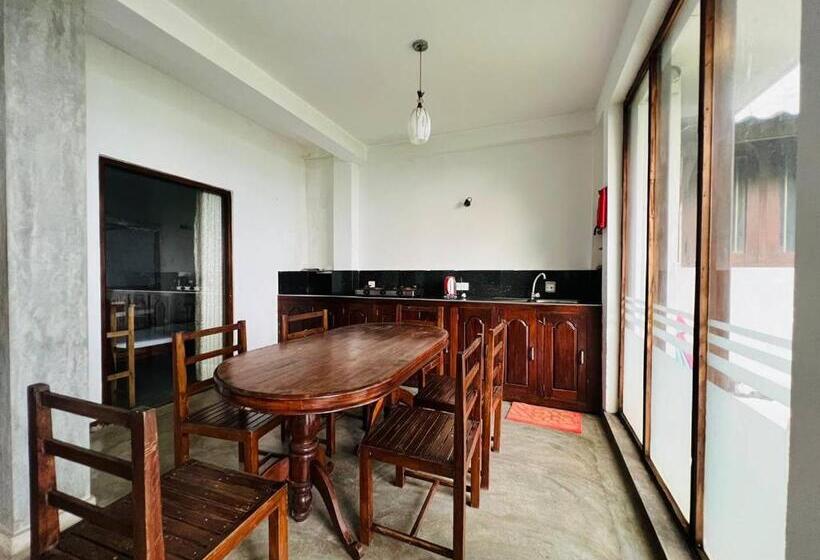 חדר משפחתי נוף לים, Ocean Breeze Villa