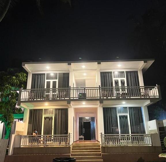 חדר סופריור לשלושה עם נוף לים, Ocean Breeze Villa